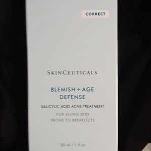 Skin Ceuticals Blemish and age defense